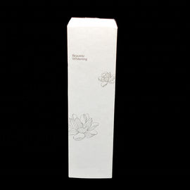 Les soins de la peau cosmétiques de boîte de papier en ivoire de carte mettent finissage en bouteille mat/UV d'empaquetage